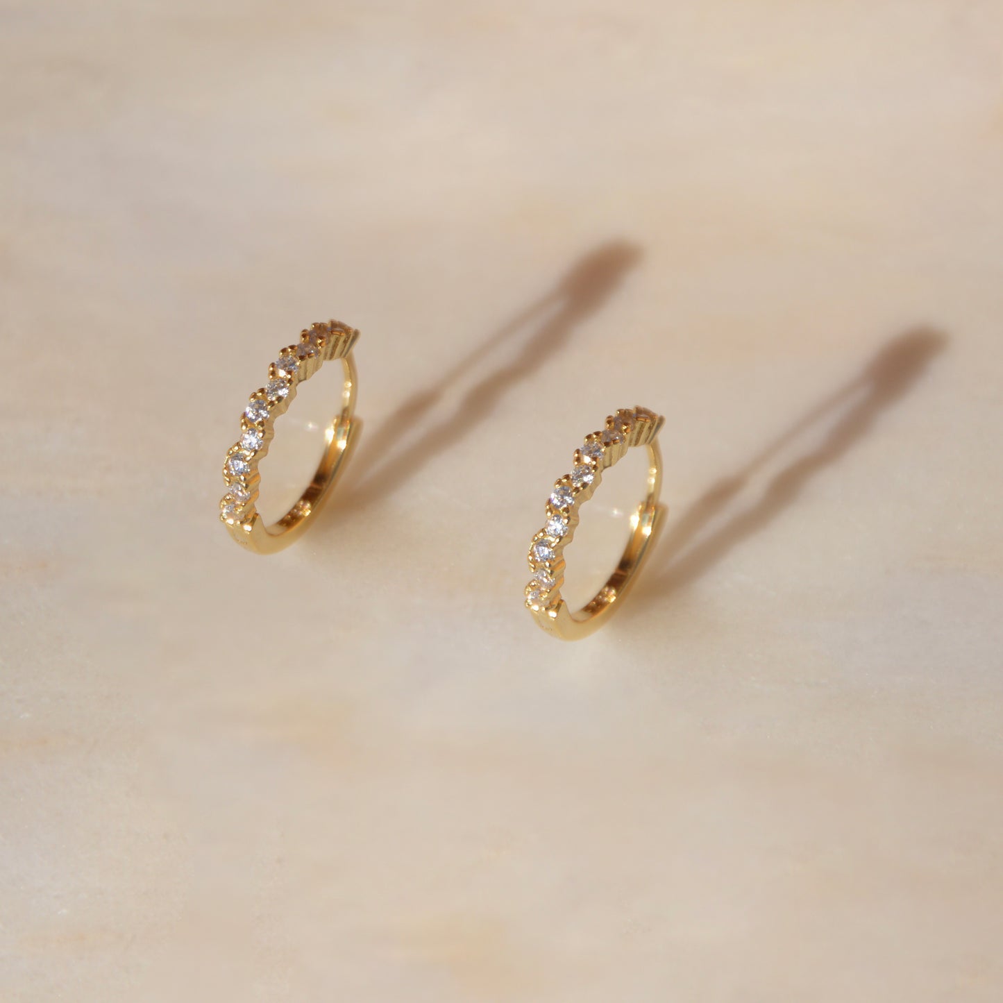 ORECCHINI HOOPS IN ORO E ZIRCONI MILEY
