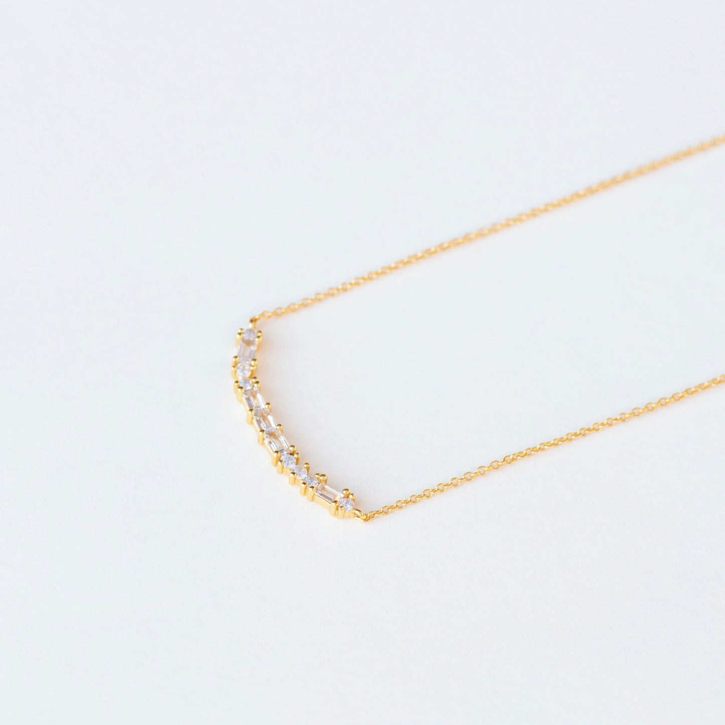 COLLANA IN ORO E ZIRCONI PEPITA
