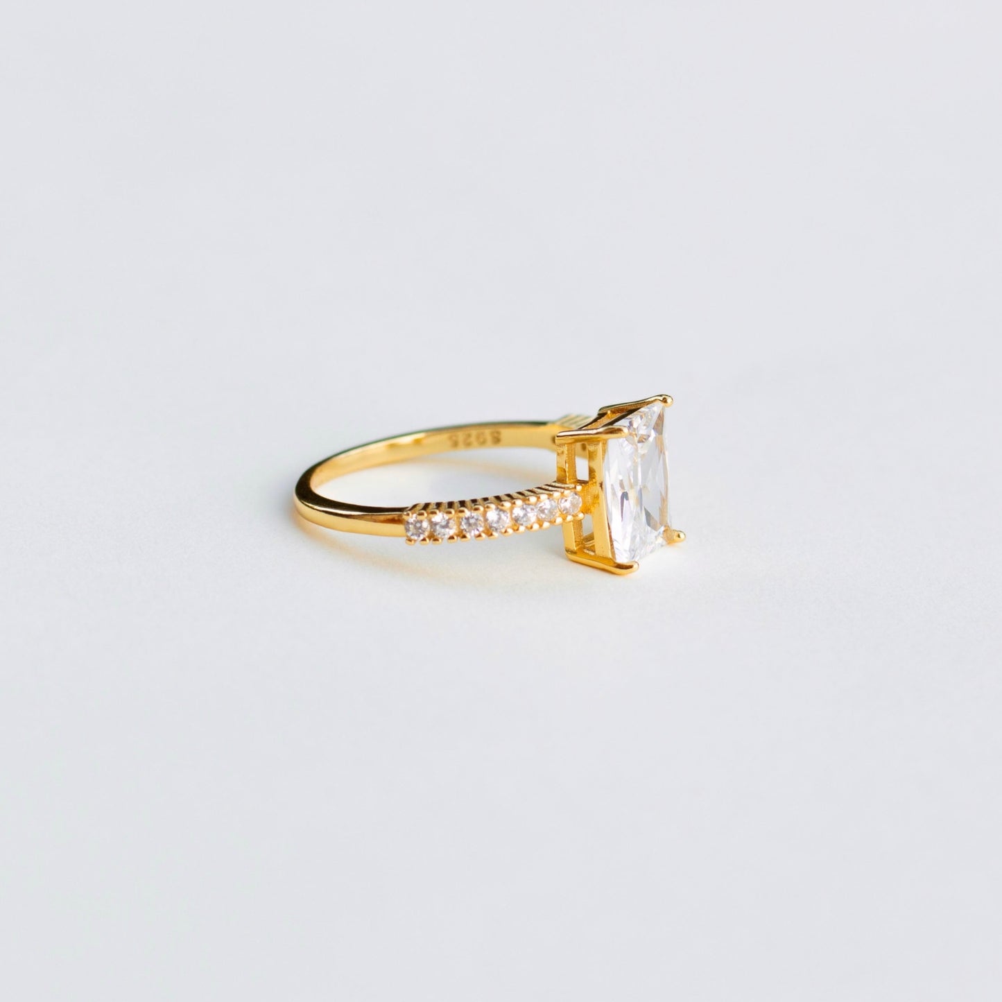 ANELLO IN ORO E ZIRCONI MOONLIGHT