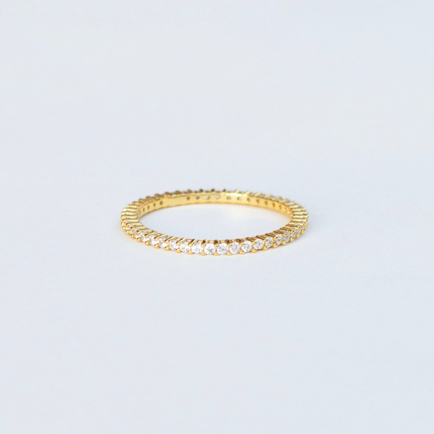 ANELLO IN ORO E ZIRCONI ZUMA