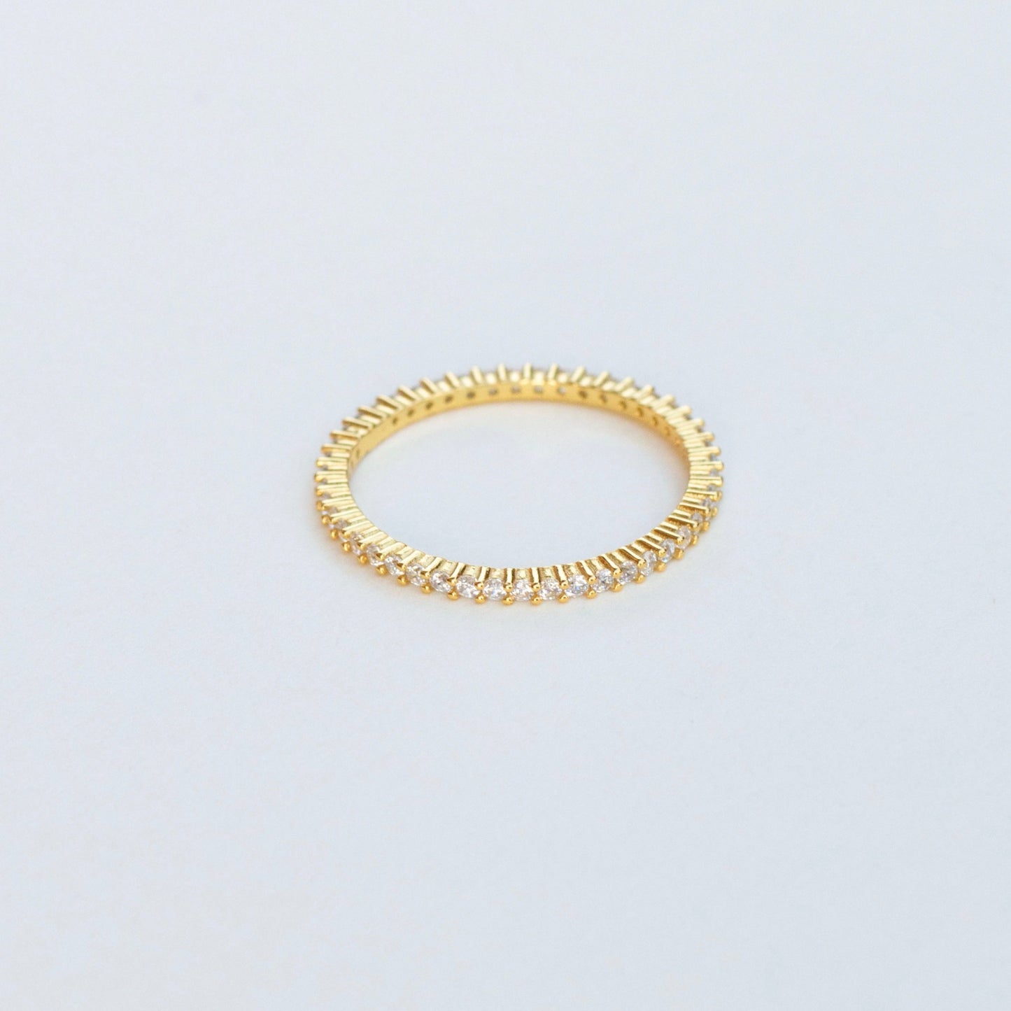 ANELLO IN ORO E ZIRCONI ZUMA