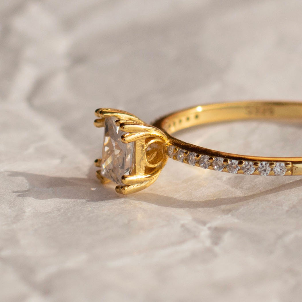 ANELLO IN ORO E ZIRCONI KAIRO