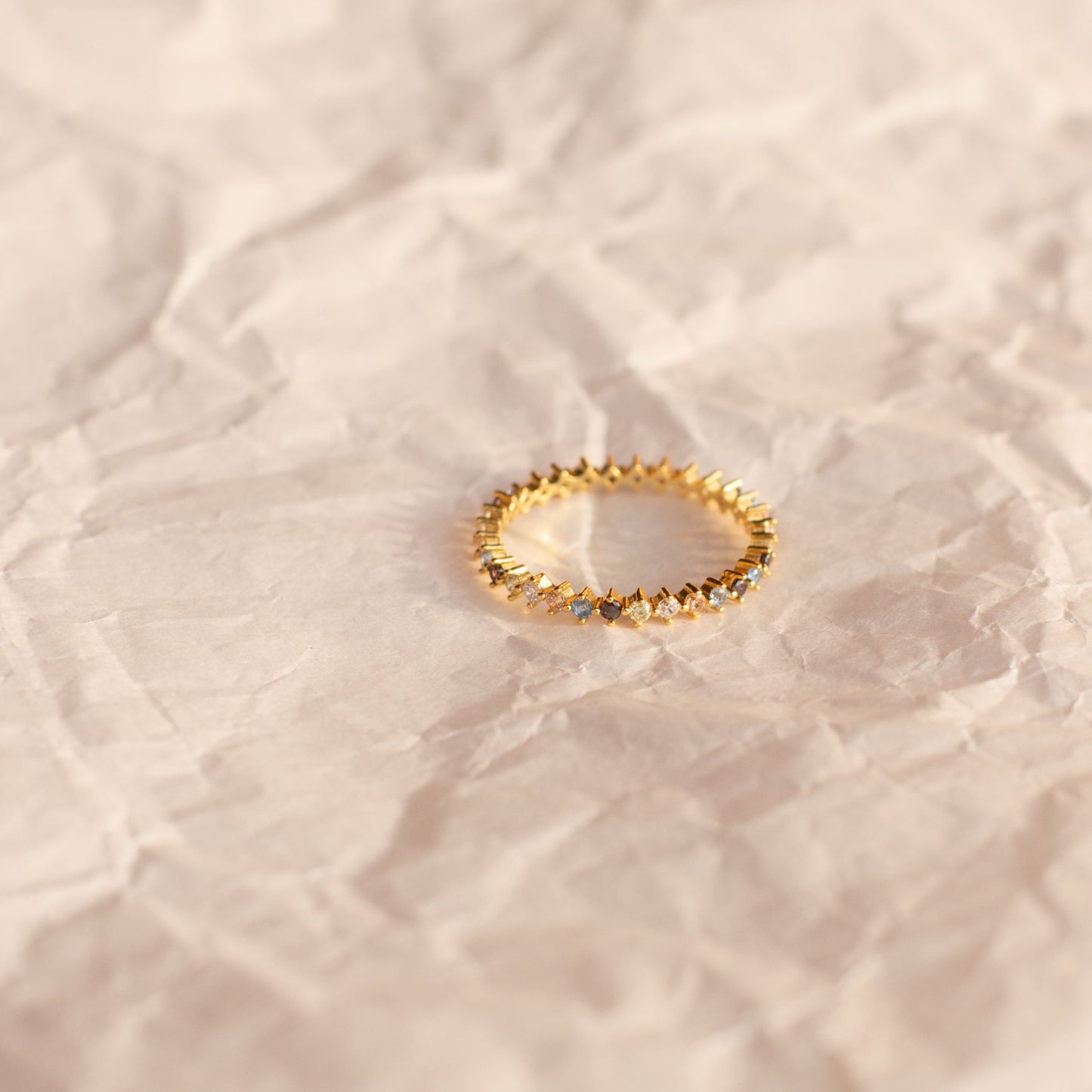 ANELLO IN ORO E ZIRCONI SALLY