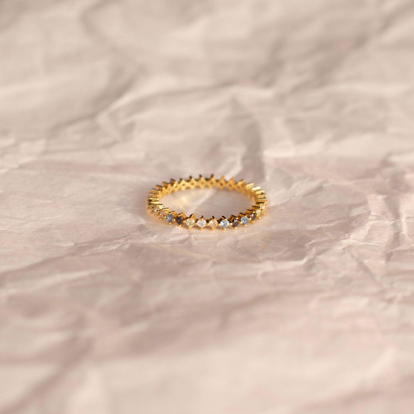 ANELLO IN ORO E ZIRCONI SALLY