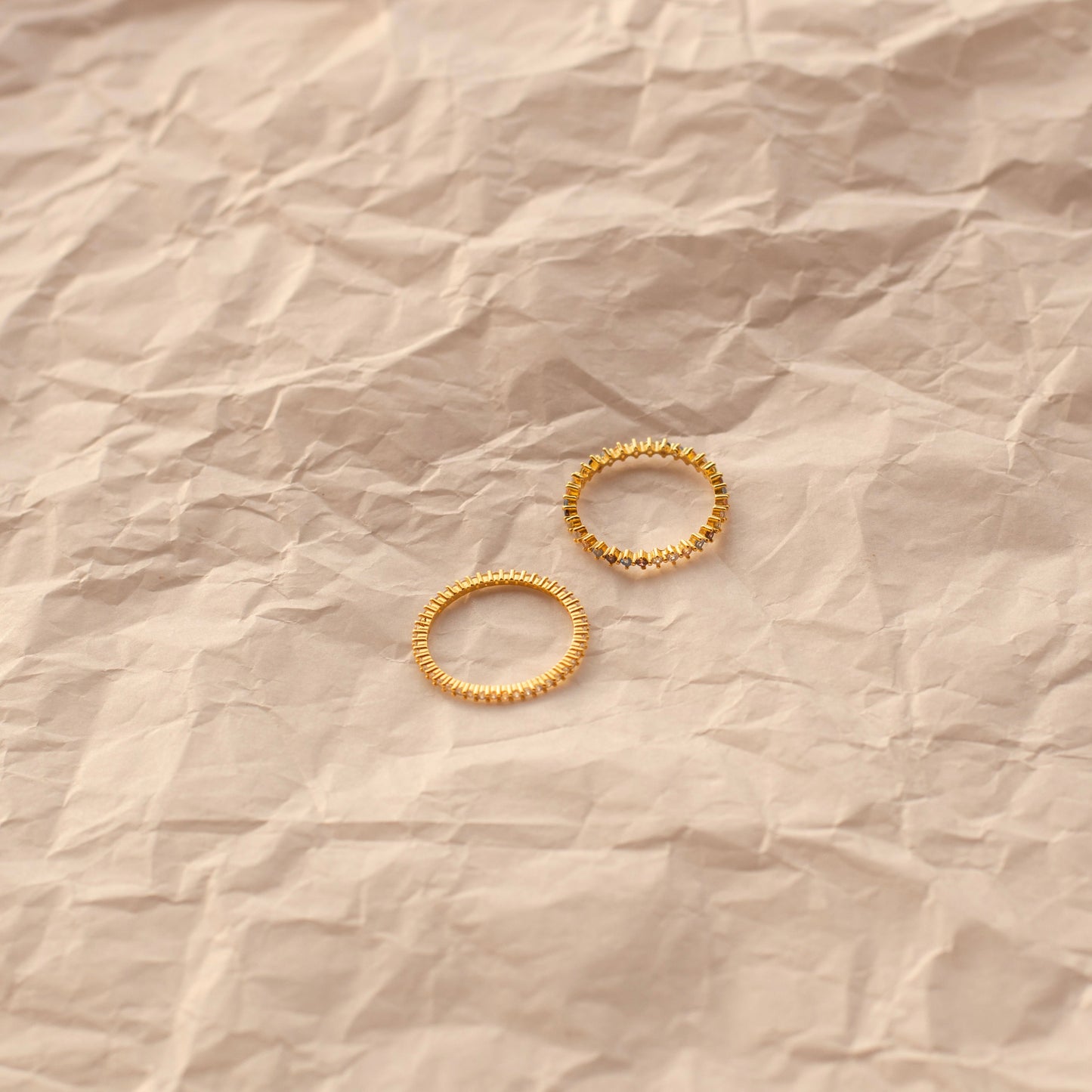 ANELLO IN ORO E ZIRCONI SALLY