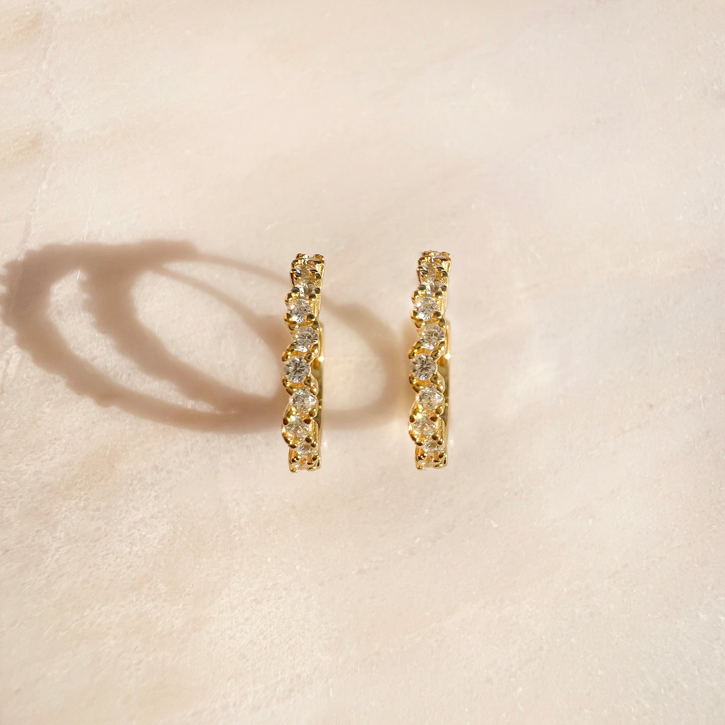 ORECCHINI HOOPS IN ORO E ZIRCONI MILEY