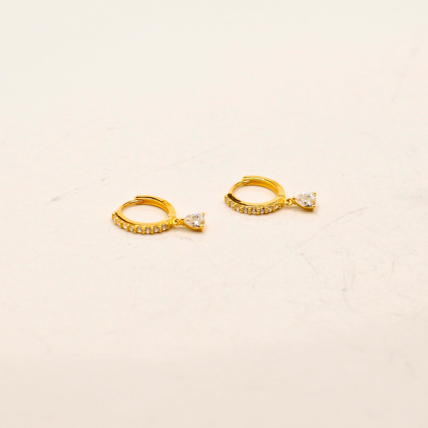 ORECCHINI HOOPS IN ORO E BRILLANTI KAMILA